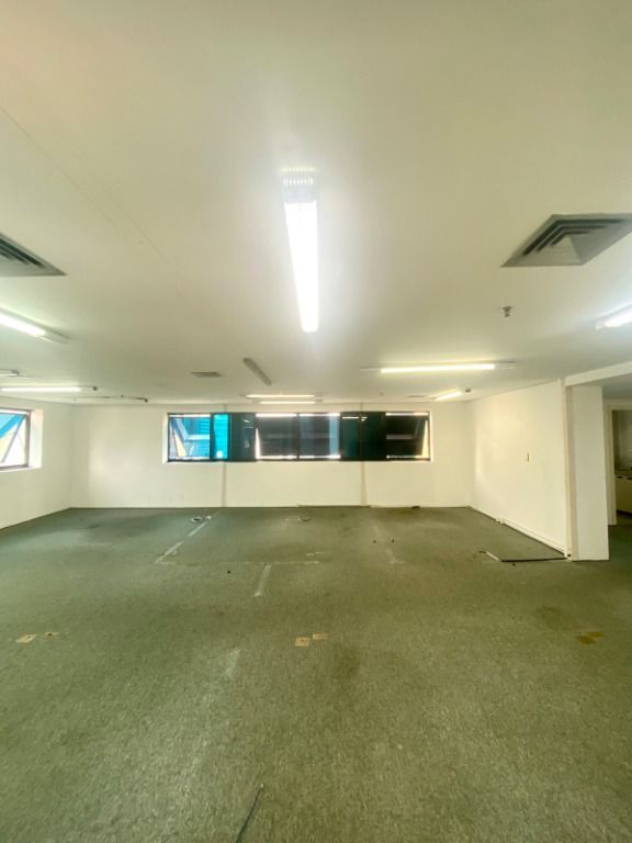 Conjunto de sala comercial para locação no bairro do Brooklin Novo com 96m² de área útil, ótima estrutura. SA0001L